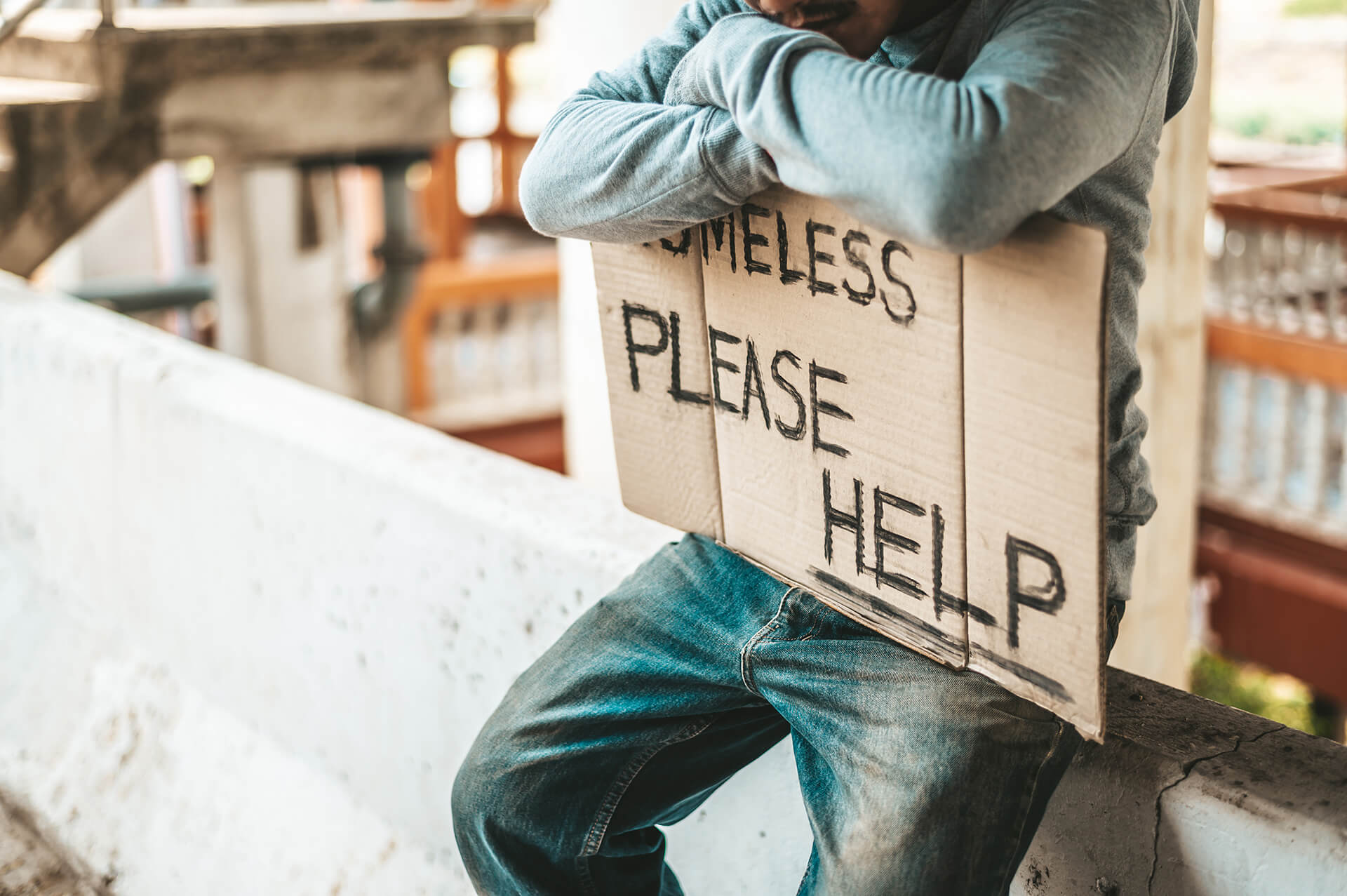 beggars-sit-on-barriers-with-homeless-please-help–U96ATTZ